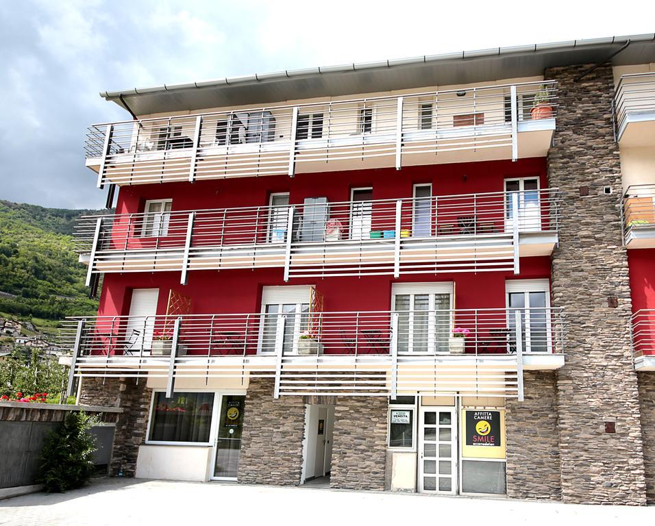 Affittacamere Smile Accomodation Aosta Exterior foto