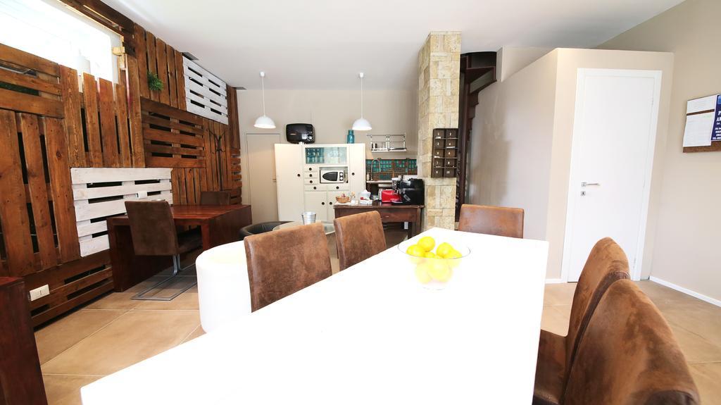 Affittacamere Smile Accomodation Aosta Exterior foto