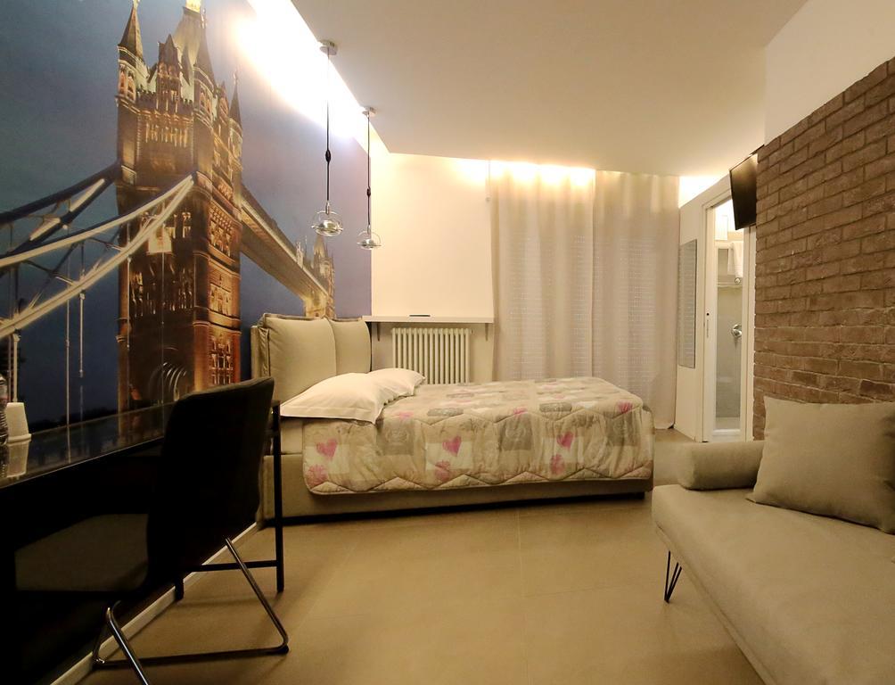 Affittacamere Smile Accomodation Aosta Exterior foto