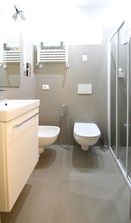 Affittacamere Smile Accomodation Aosta Exterior foto